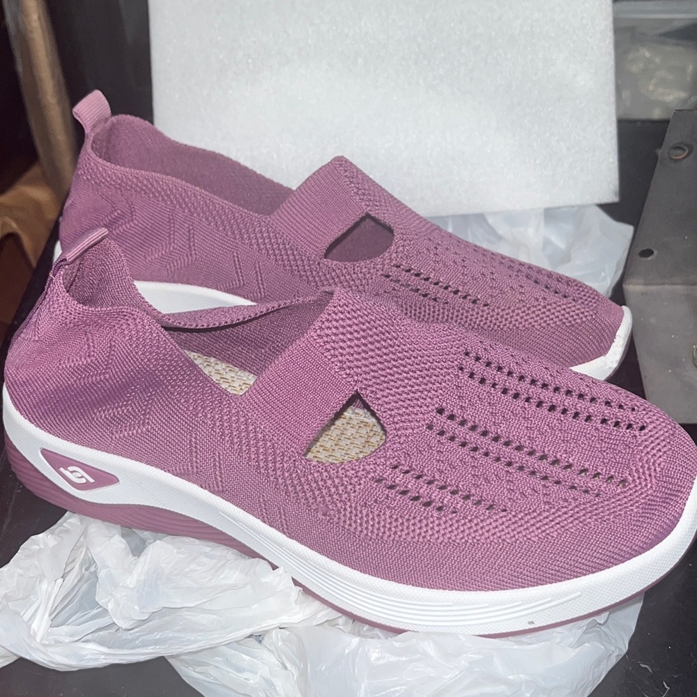 Women's Pink Slip-On mauve/lavender & white sneakers sz7 breathable comfy cute